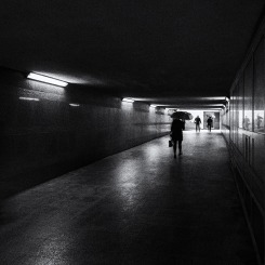 Cienie w tunelu 