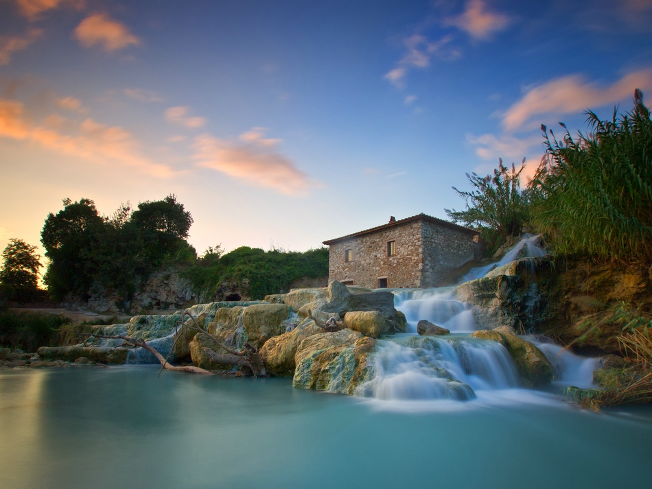 Saturnia